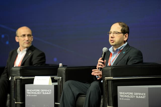 Panel Discussion   Will Artificial Intelligence Make Soldiers Smarter 7.jpg