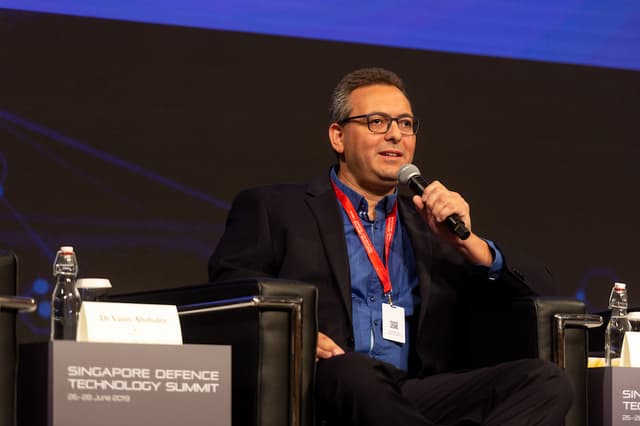 Panel Discussion   Will Artificial Intelligence Make Soldiers Smarter 5.jpg
